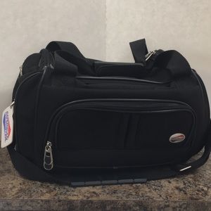 AMERICAN TOURISTER CARRY-ON BAG